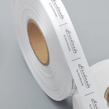индивидуальный дизайн шириной 20 мм белая этикетка для стирки одежды Атласные бирки для размера одежды моющиеся этикетки в рулоне бесплатная доставка