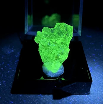 Лучший! 100% натуральный Мексиканский зеленый флуоресцентный гиалит (стеклянный опал) образец минерала кварц + размер коробки 3,4 см